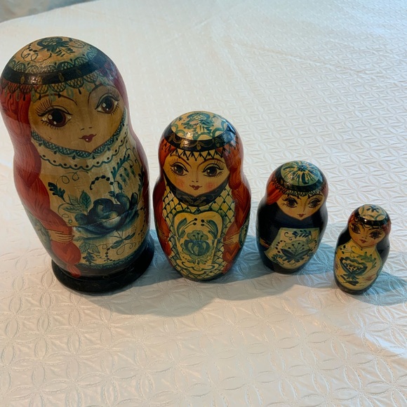 Russian Other - Vintage Handcrafted Russian  4 Nesting Dolls - Multicolor Set